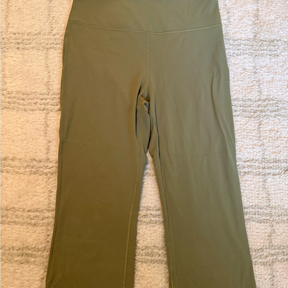 Lululemon Olive Green Wide leg Capris Leggings | SIZE UNKNOWN (LARGE/XL)
